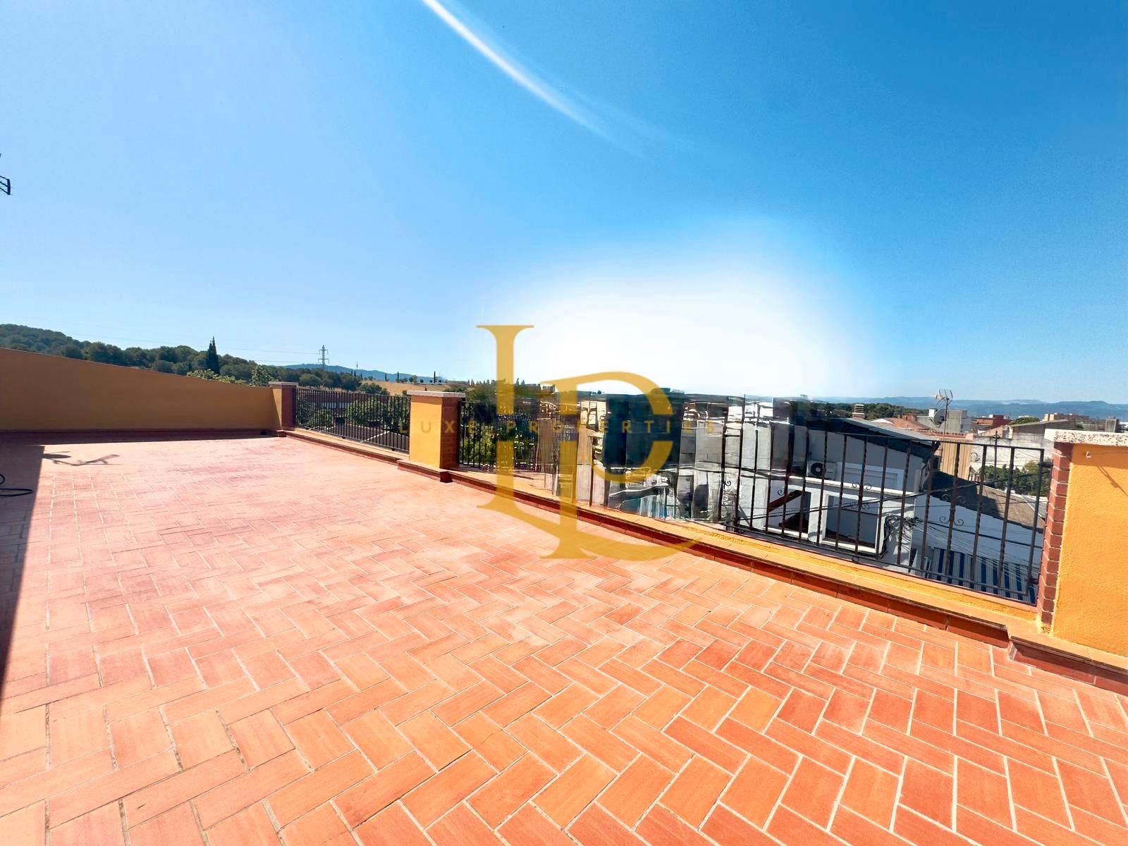Terrassa de Casa adosada en venda en Rubí amb Aire condicionat, Calefacció i Jardí privat