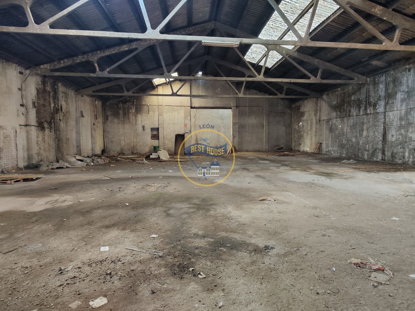 Industrial buildings for sale in La Vega - La Sal