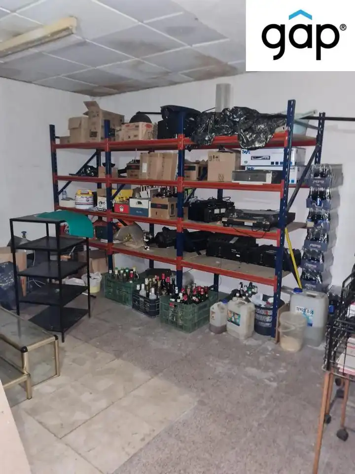 Local en venta en San Lorenzo de la Parrilla con Aire acondicionado y Amueblado
