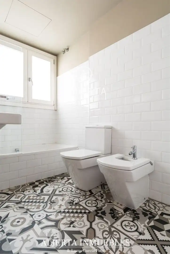 Piso en venta en de Almagro, Doctor Cerrada