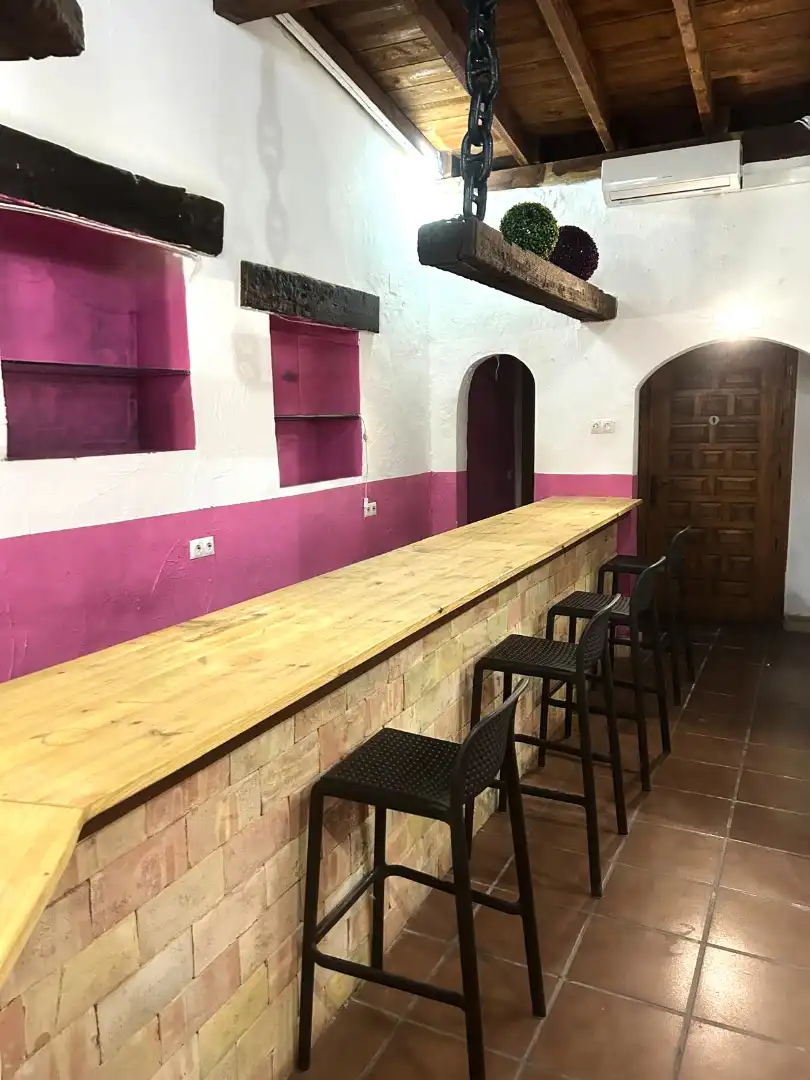Commercial properties for rent in Cartagena  with Air Conditioner, Heating and Furnished