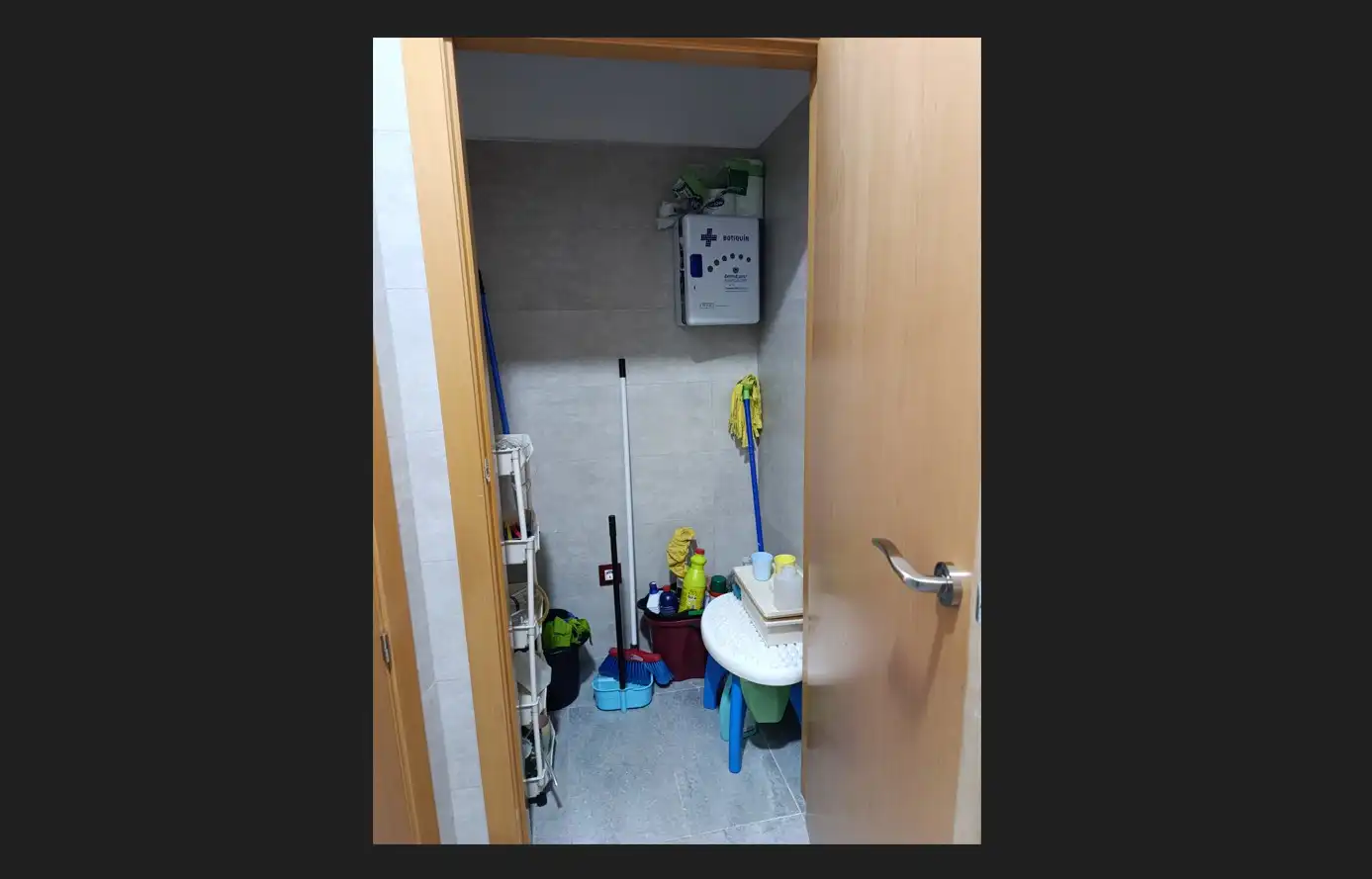 Bathroom of Commercial properties for sale in Zafra  with Air Conditioner, Furnished and Internet