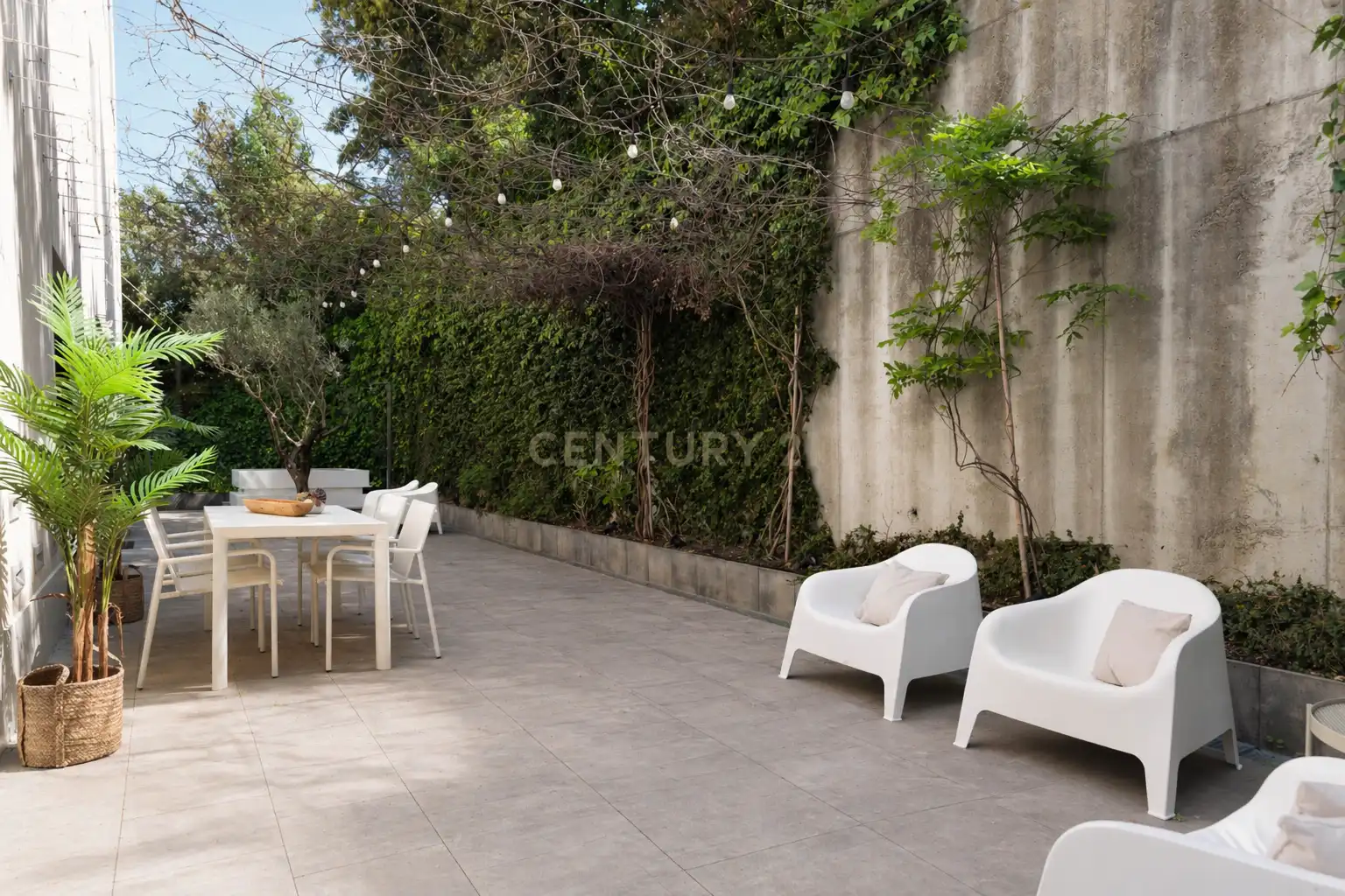Terrassa de Casa o xalet en venda en Sant Cugat del Vallès amb Aire condicionat, Jardí privat i Traster