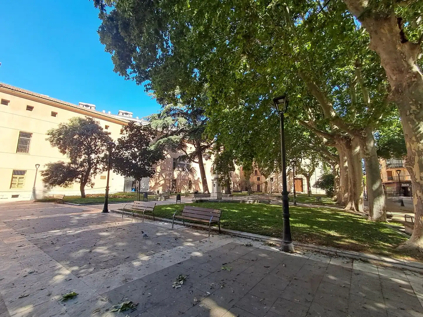 Vista exterior de Piso en venta en Valladolid con Calefacción, Parquet y Terraza