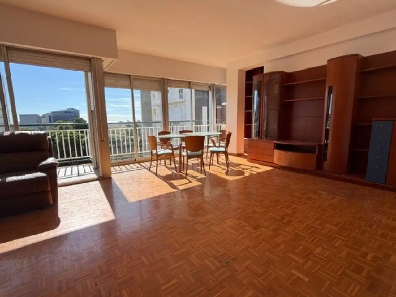 Sala d'estar de Pis de lloguer en Barcelona amb Aire condicionat, Parquet i Moblat