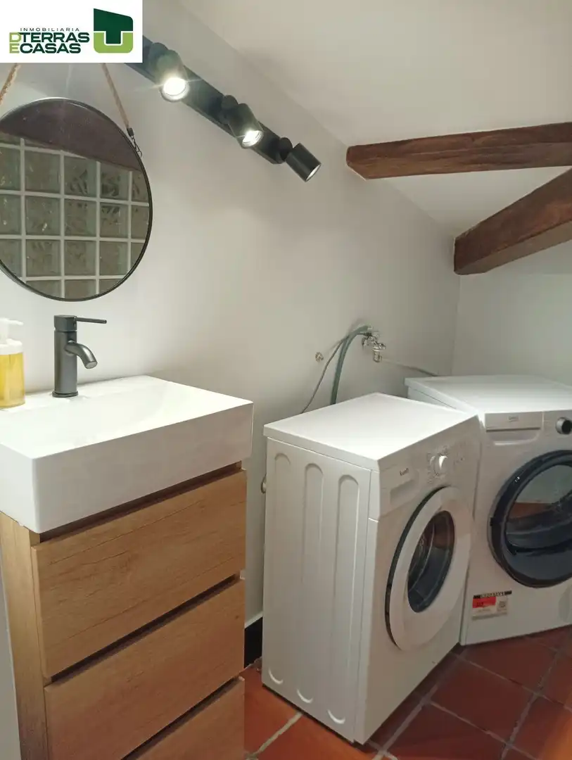 Baño de Ático de alquiler en Pontevedra Capital  con Calefacción, Terraza y Amueblado