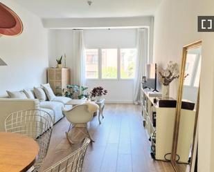 Living room of Flat to rent in  Madrid Capital  with Air Conditioner, Heating and Furnished
