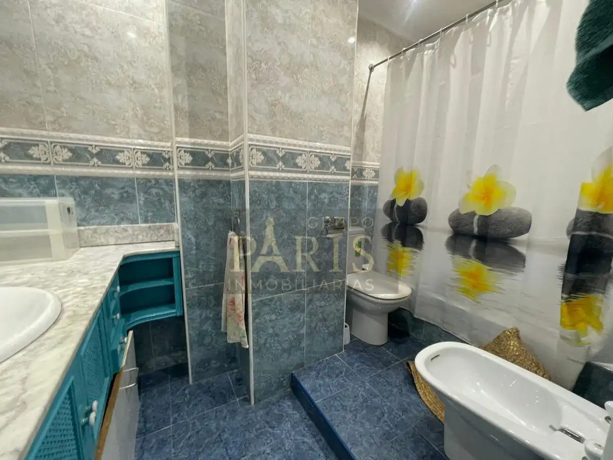 Baño de Oficina de alquiler en Cartagena con Amueblado
