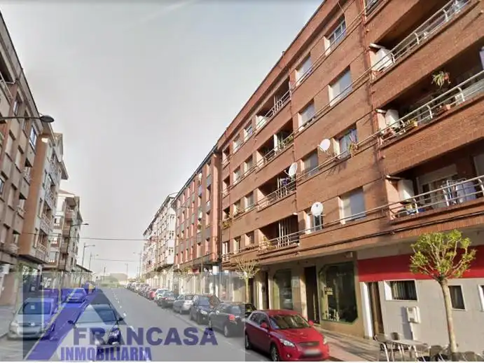 Piso con ascensor en venta en El Berrón - La Carrera