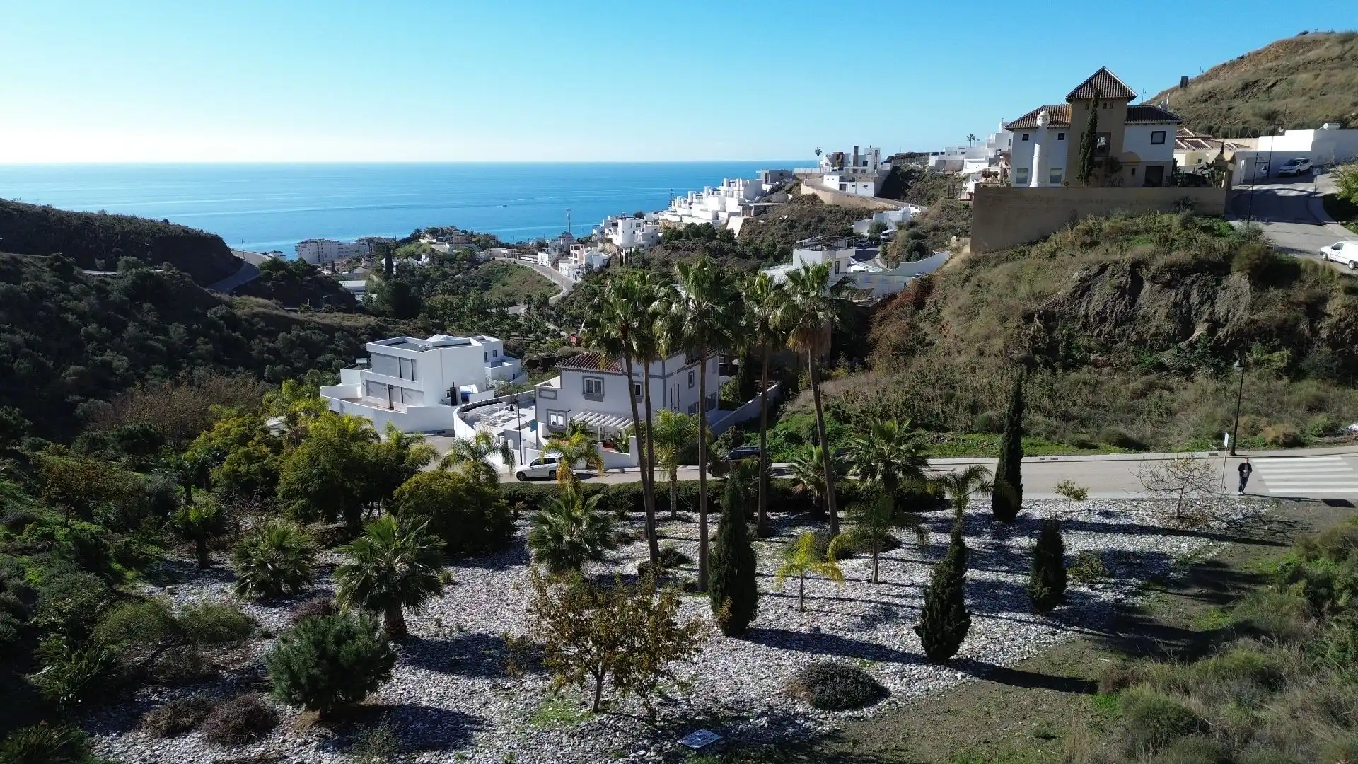 Vista exterior de Casa o xalet en venda en Torrox amb Aire condicionat, Jardí privat i Terrassa