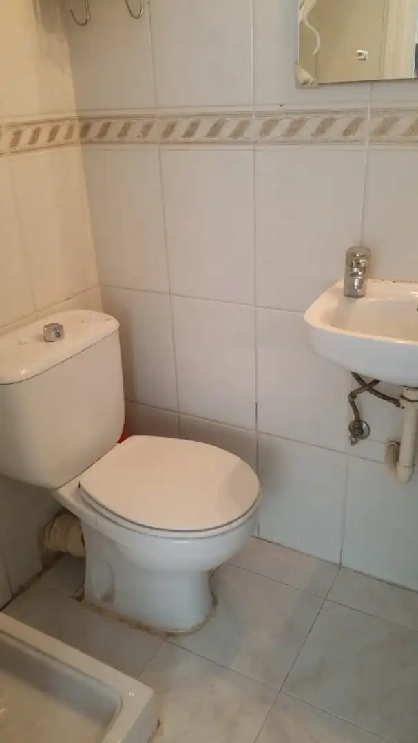 Baño de Estudio de alquiler en Madrid con Amueblado
