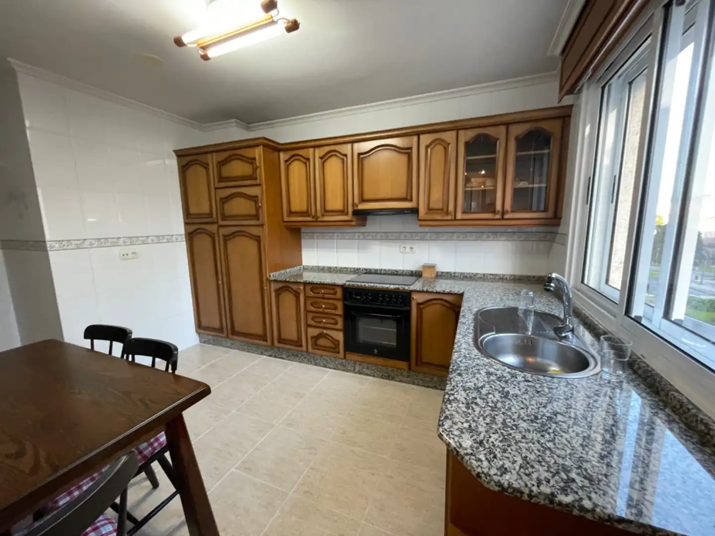 Flat for rent in Avenida Esteiro, Esteiro
