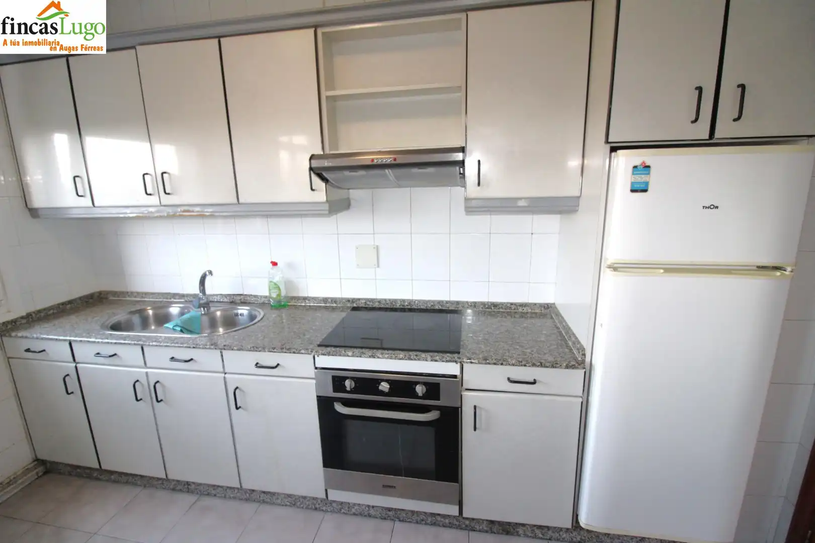 Cocina de Piso en venta en Lugo con Calefacción y Trastero