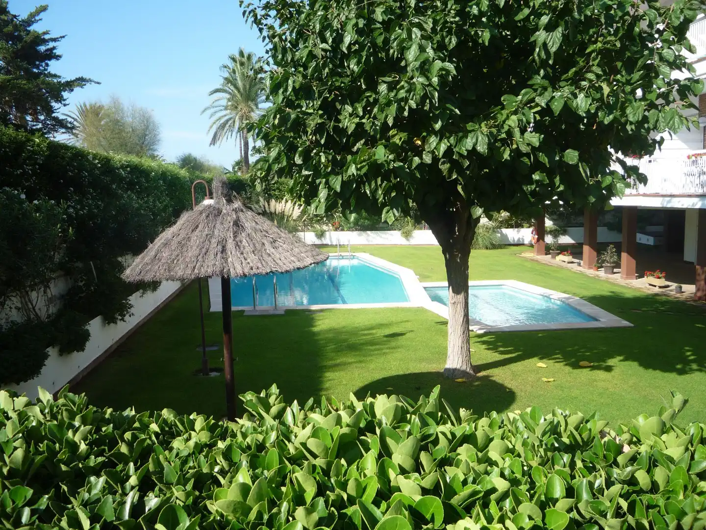 Piso con piscina en venta en Can Girona - Terramar - Vinyet, imagen 2