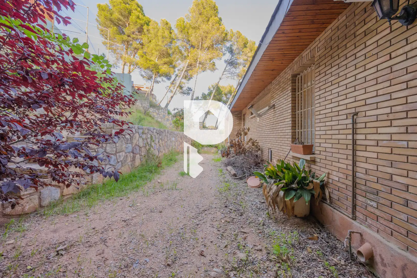 Garden of Houses for sale in Pallejà  with Air Conditioner, Heating and Private garden
