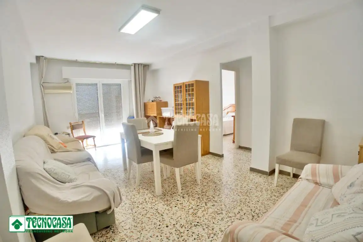 Sala de estar de Piso en venta en El Ejido con Balcón