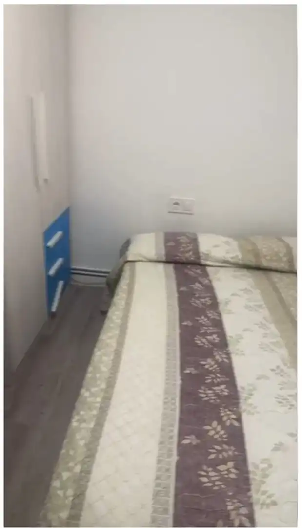 Bedroom of Flat for share in Secà de Sant Pere