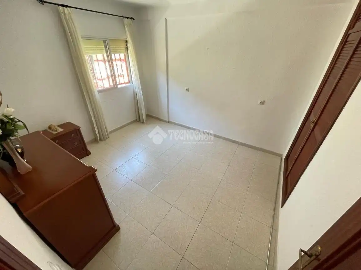 Casa adosada en venta en Badajoz con Aire acondicionado