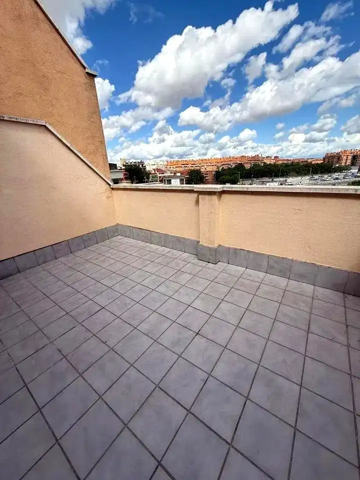 Terrassa de Àtic de lloguer en Madrid amb Terrassa, Traster i Piscina