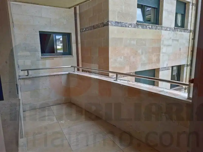 Terrassa de Pis de lloguer en Oviedo  amb Calefacció, Terrassa i Forn