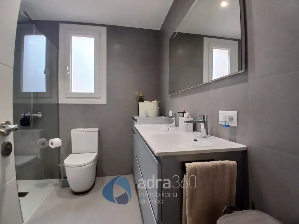 Piso con ascensor en venta en Gran Vía Juan Carlos I, imagen 13