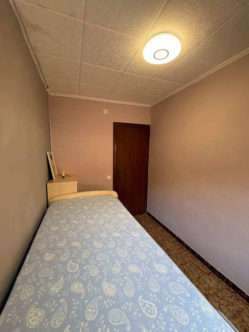 Schlafzimmer von Wohnung zum Verkauf in Badalona mit Balkon