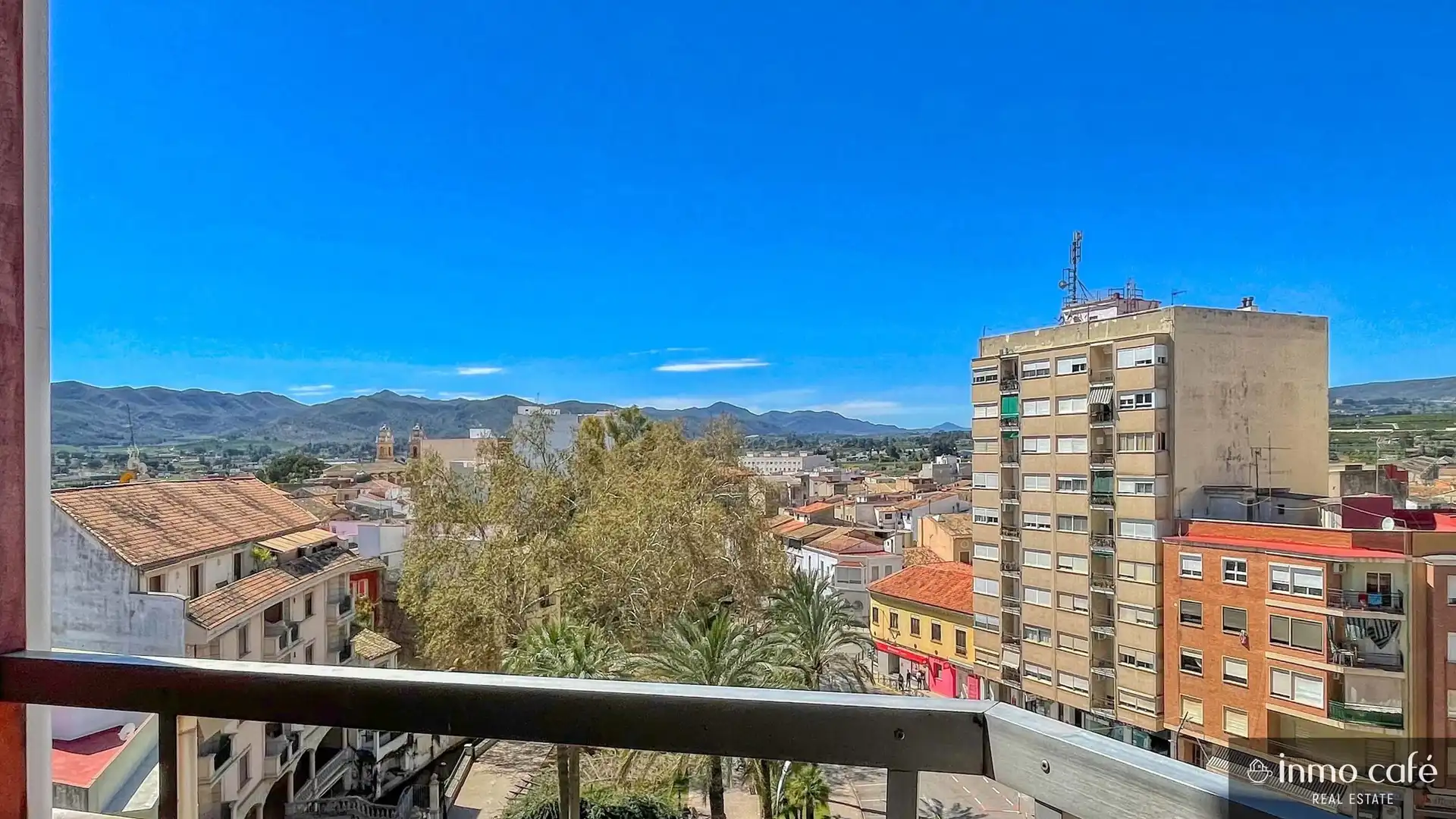 Vista exterior de Piso en venta en Canals