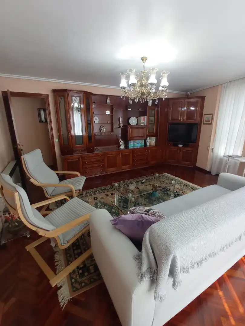 Sala de estar de Piso de alquiler en Carballo con Calefacción, Trastero y Amueblado