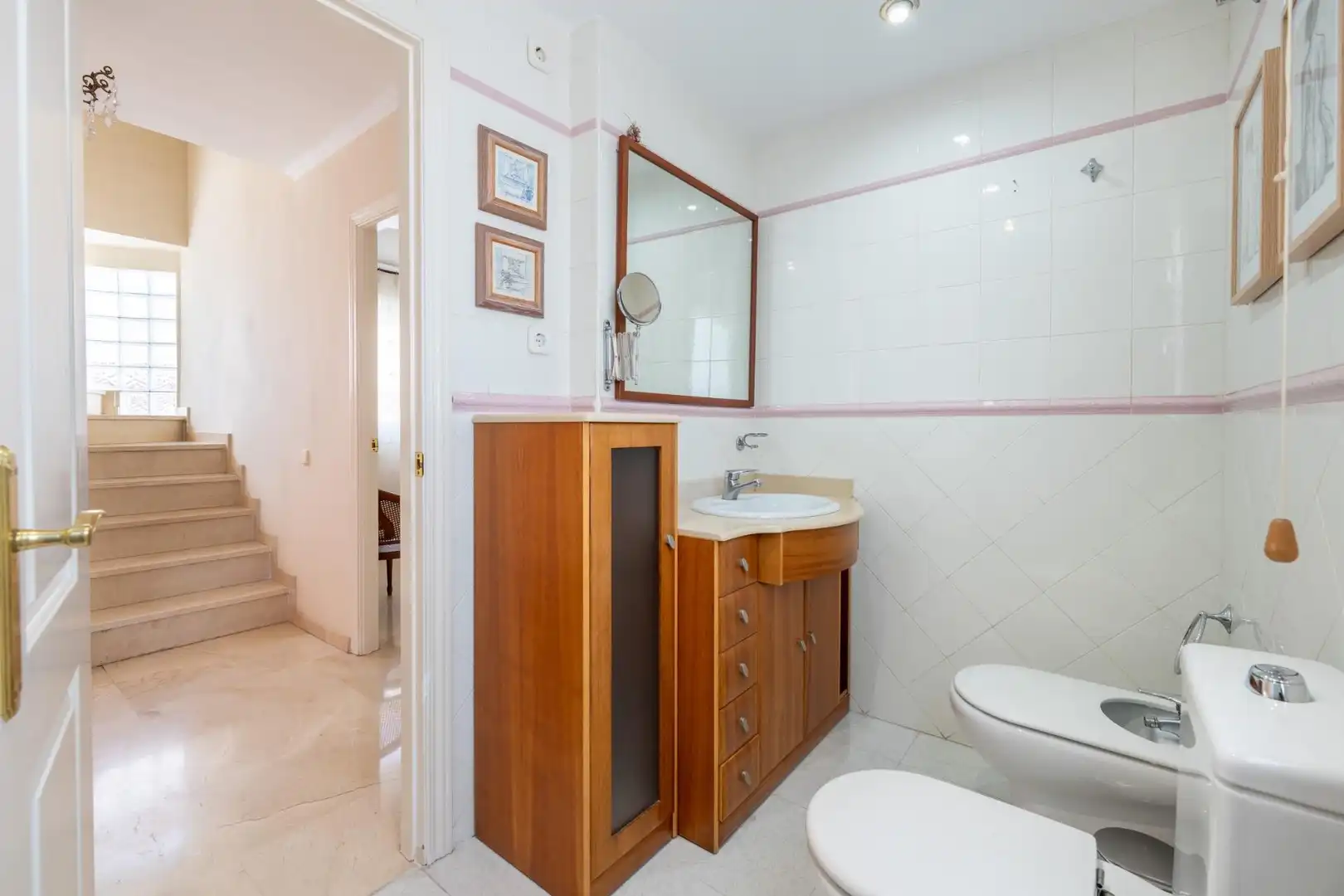 Baño de Casa adosada en venta en Almería con Aire acondicionado, Terraza y Trastero