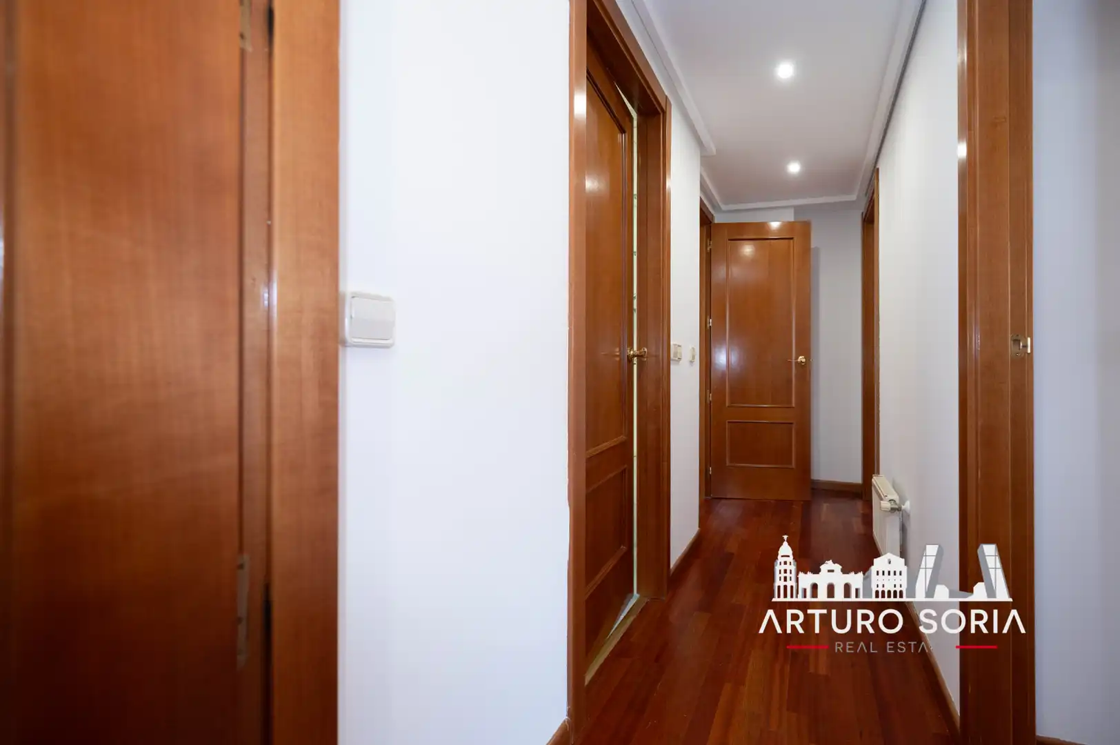 Flat for rent in Madrid  with Storage room and Community pool