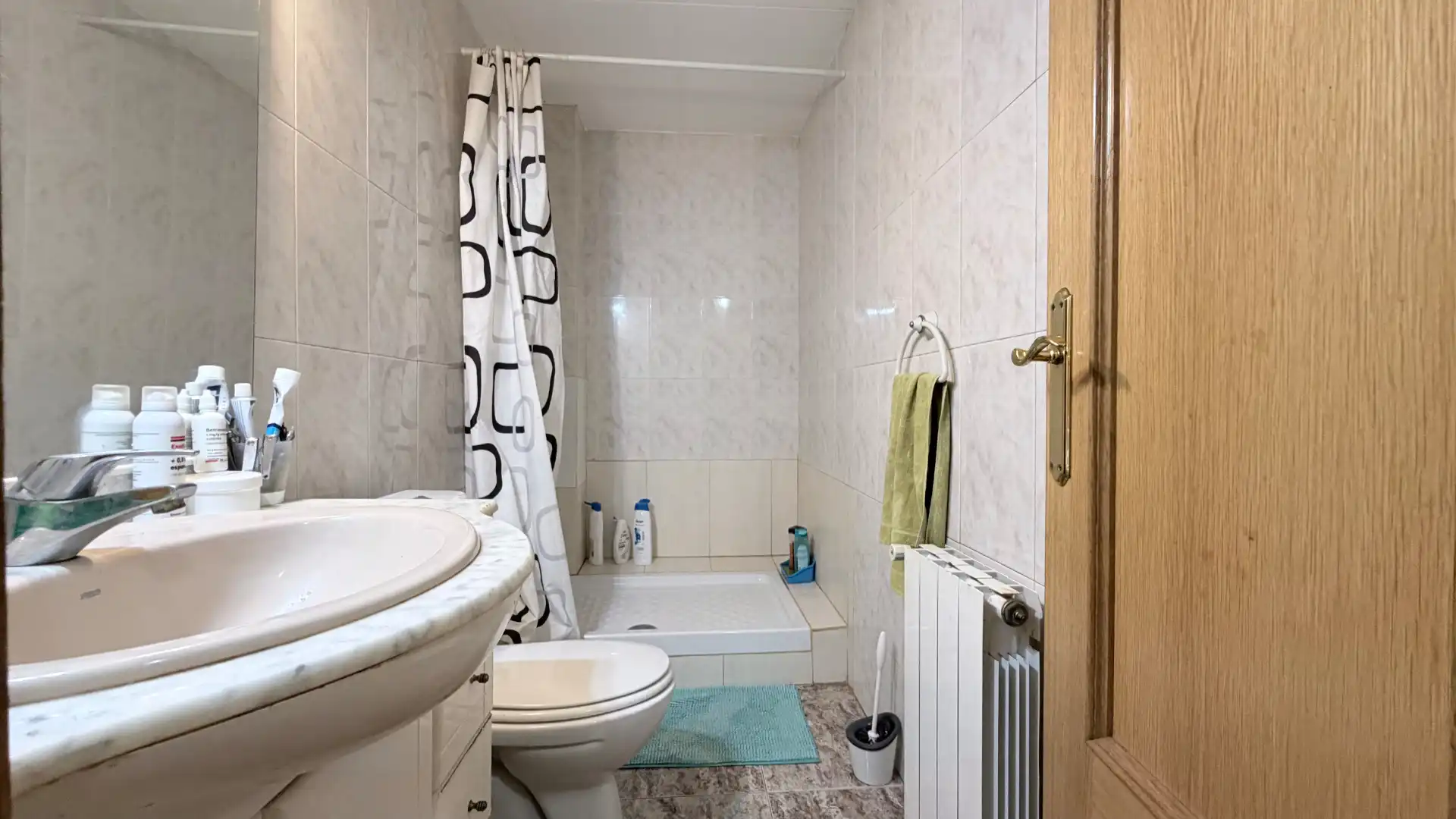 Baño de Piso en venta en Viladecans con Calefacción, Amueblado y Horno