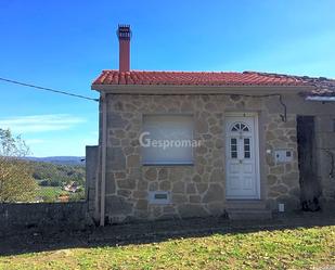 Vista exterior de Casa o xalet en venda en Castro Caldelas amb Jardí privat, Parquet i Terrassa