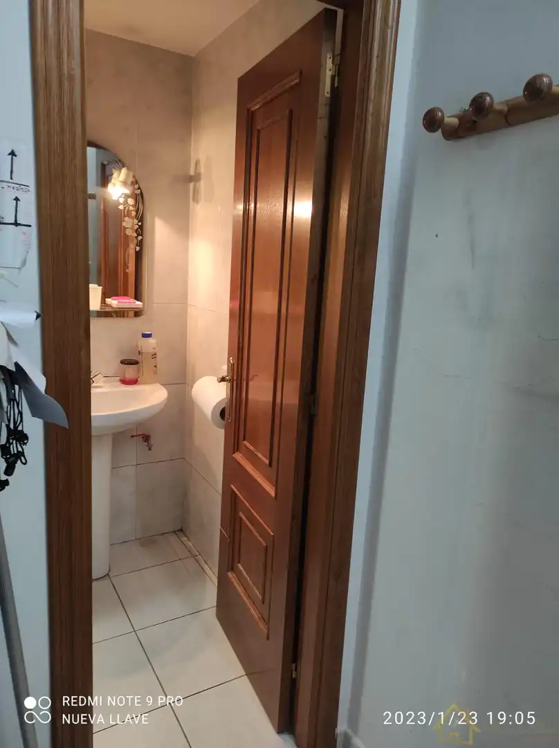 Badezimmer von Geschaftsraum zur Miete in Lugo mit Möbliert