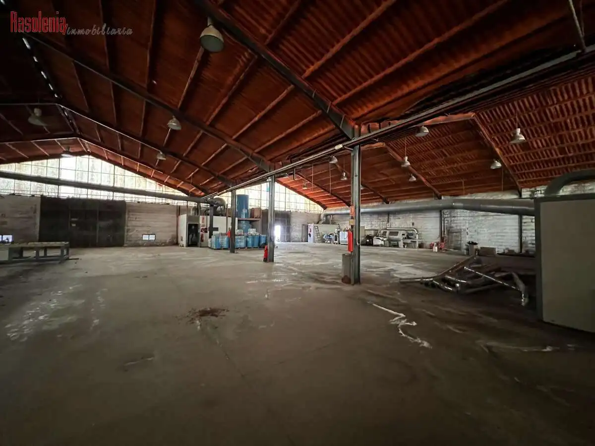 Nave industrial en venta en Cambre 