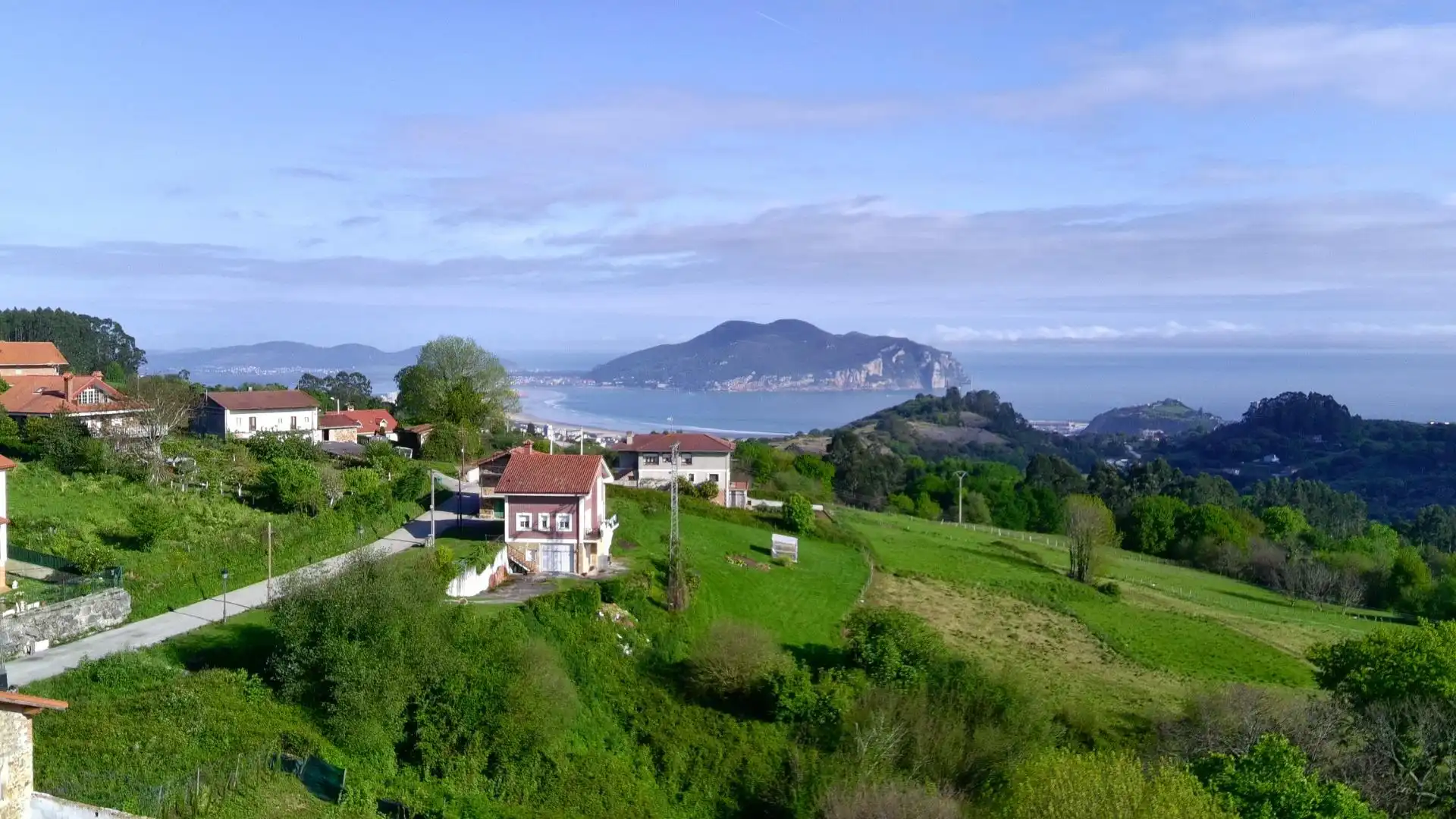 Haus oder Chalet zum Verkauf in Limpias mit Privatgarten und Balkon