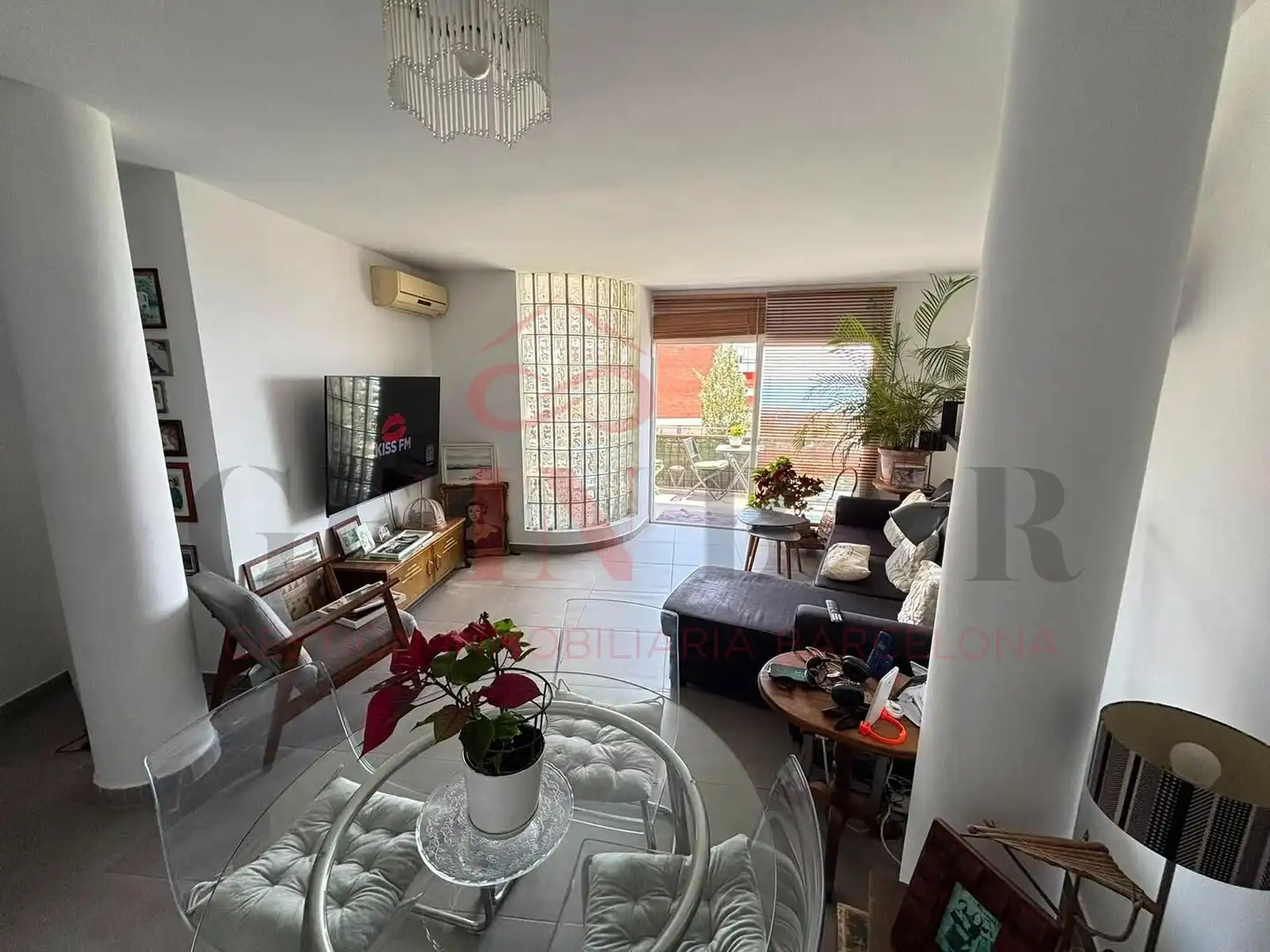 Sala d'estar de Àtic en venda en Sant Andreu de Llavaneres amb Aire condicionat, Calefacció i Jardí privat