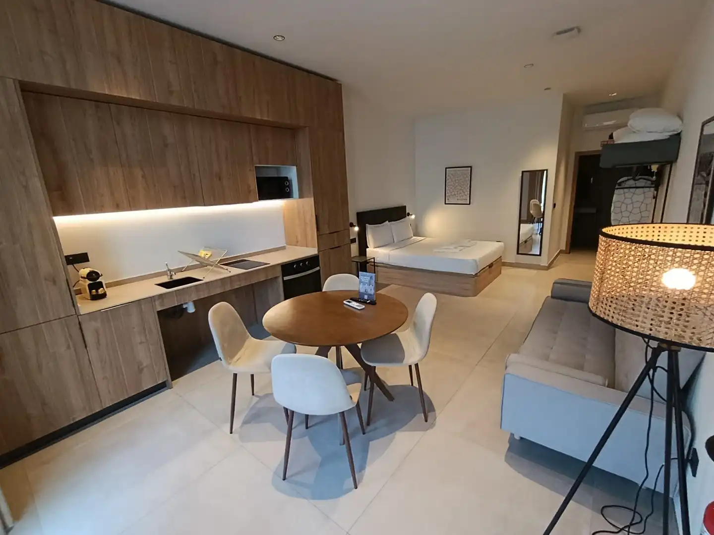 Sala d'estar de Estudi en venda en Valencia amb Aire condicionat, Calefacció i Moblat