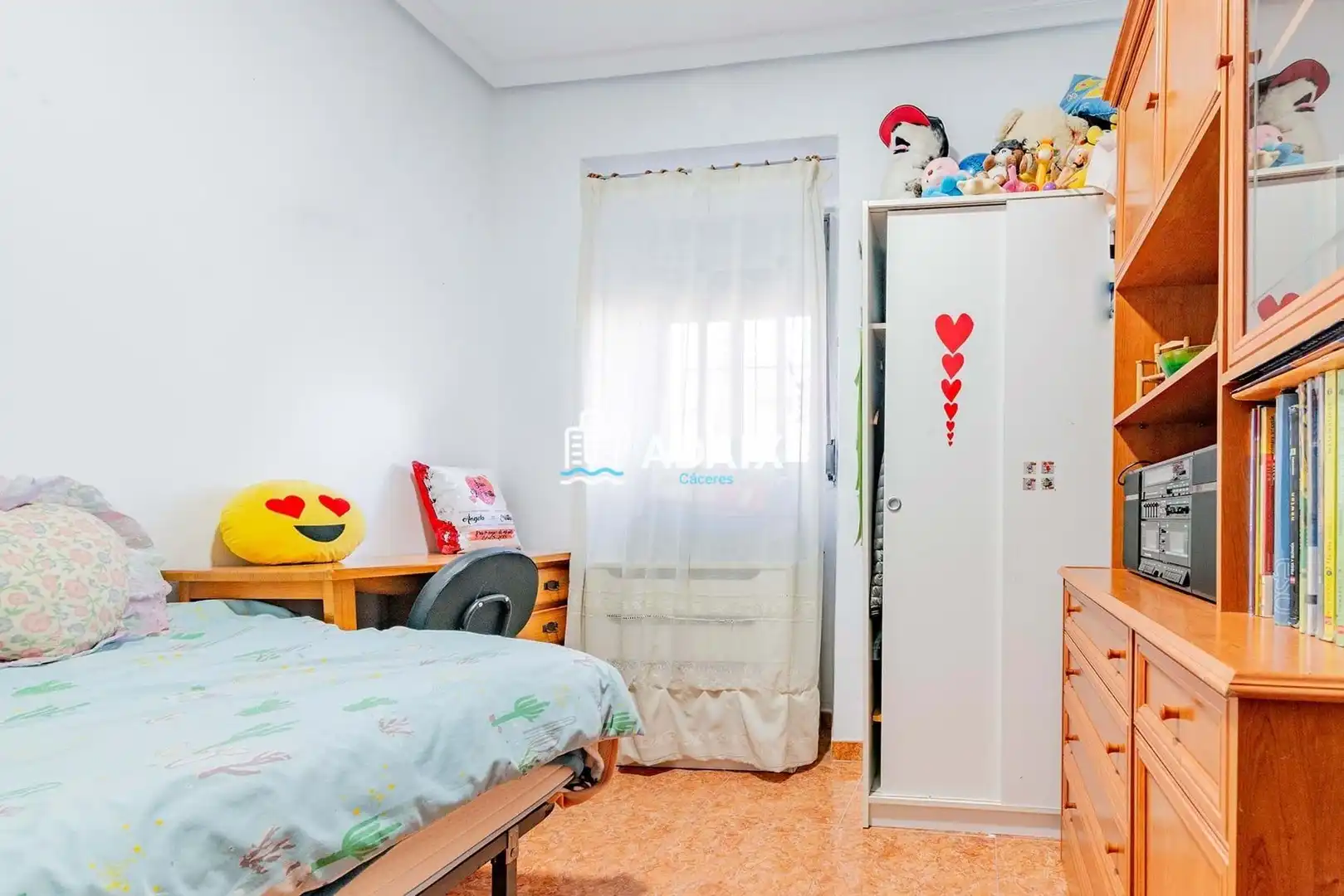 Dormitori de Casa adosada en venda en Cáceres amb Terrassa i Traster