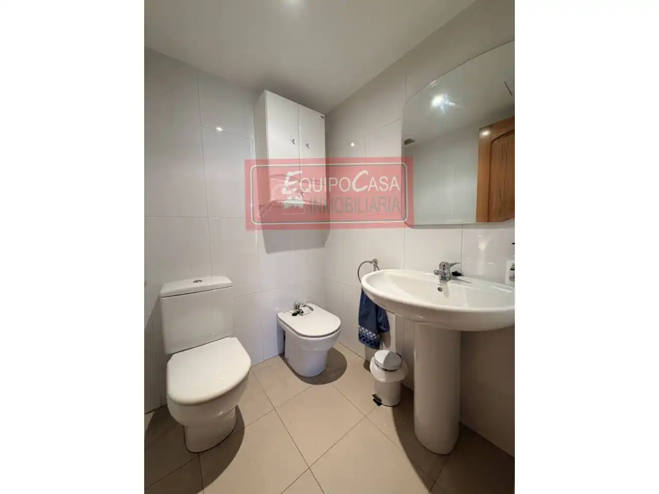 Baño de Oficina de alquiler en Lugo con Calefacción y Alarma