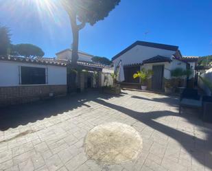 Exterior view of House or chalet for sale in Chiclana de la Frontera  with Heating, Terrace and Storage room