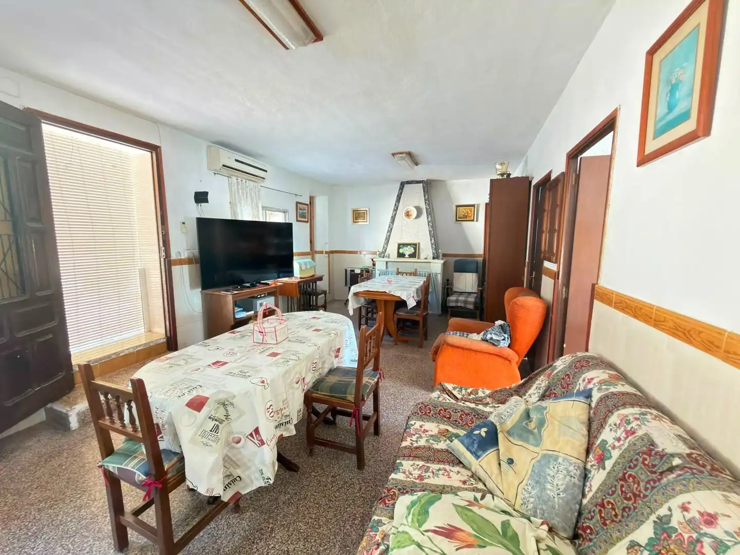 Sala de estar de Casa adosada en venta en Alicante / Alacant con Aire acondicionado, Calefacción y Jardín privado