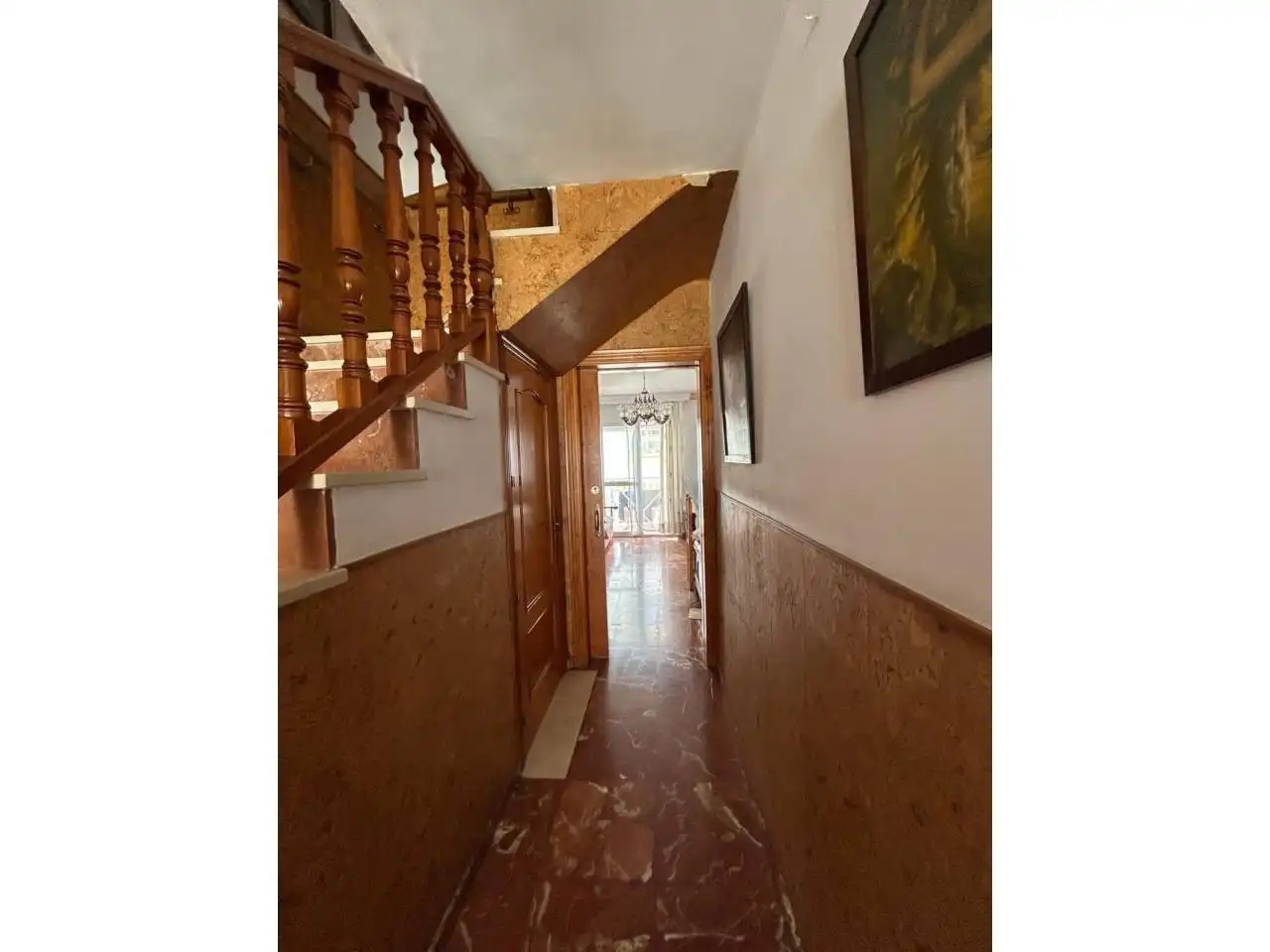 Einfamilien-Reihenhaus zum Verkauf in Estepona mit Klimaanlage und Terrasse