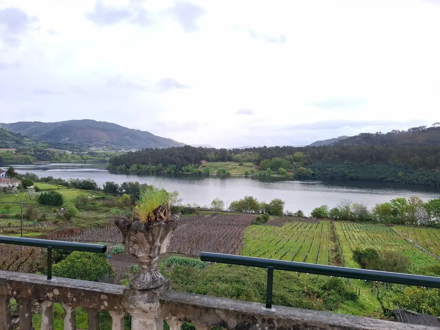 Flat for rent in Cenlle, Ourense