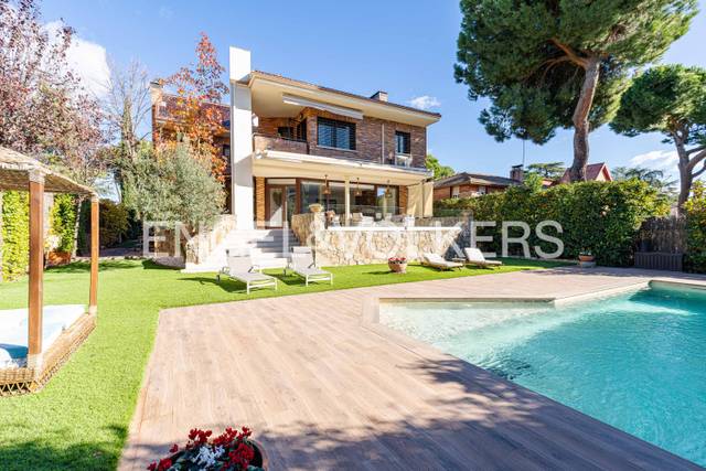 Casa-chalet en Venta en La Cabaña