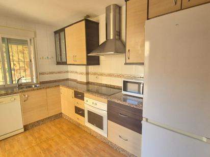 Cuina de Casa adosada en venda en Talavera la Real amb Aire condicionat, Calefacció i Terrassa