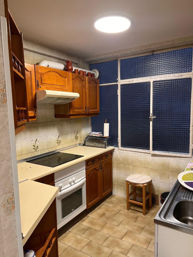 Cuina de Pis de lloguer en Alcorcón amb Calefacció, Terrassa i Moblat