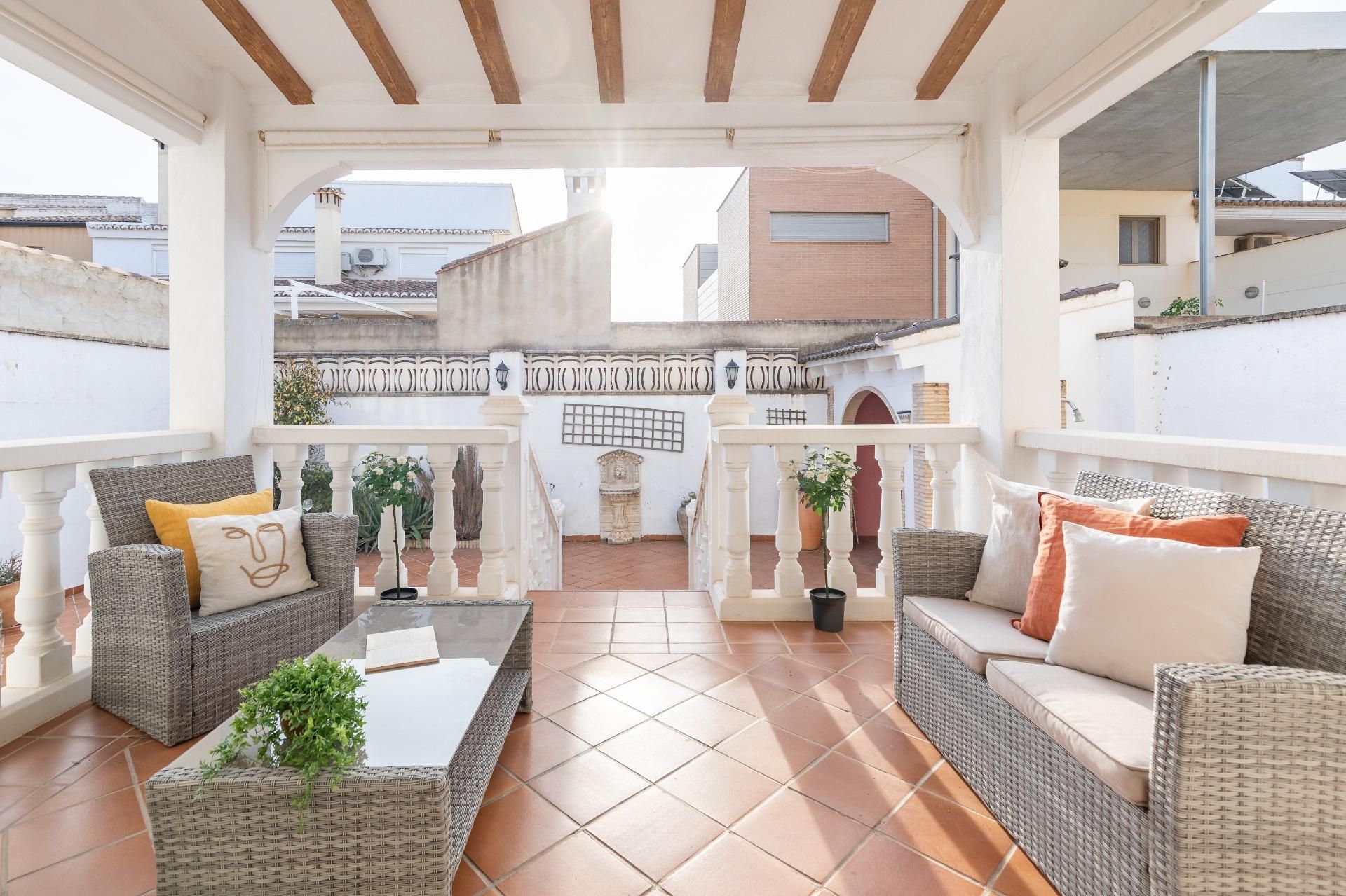 Terrace of Single-family semi-detached for sale in Canals  with Air Conditioner, Heating and Private garden