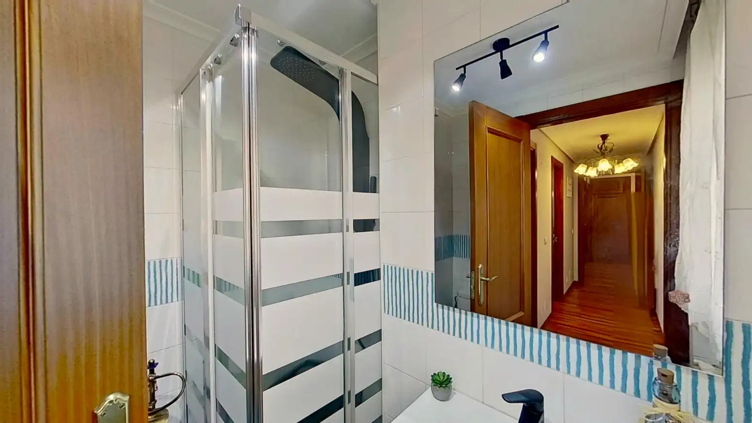 Bathroom of Attic for sale in Santander  with Heating, Parquet flooring and Terrace
