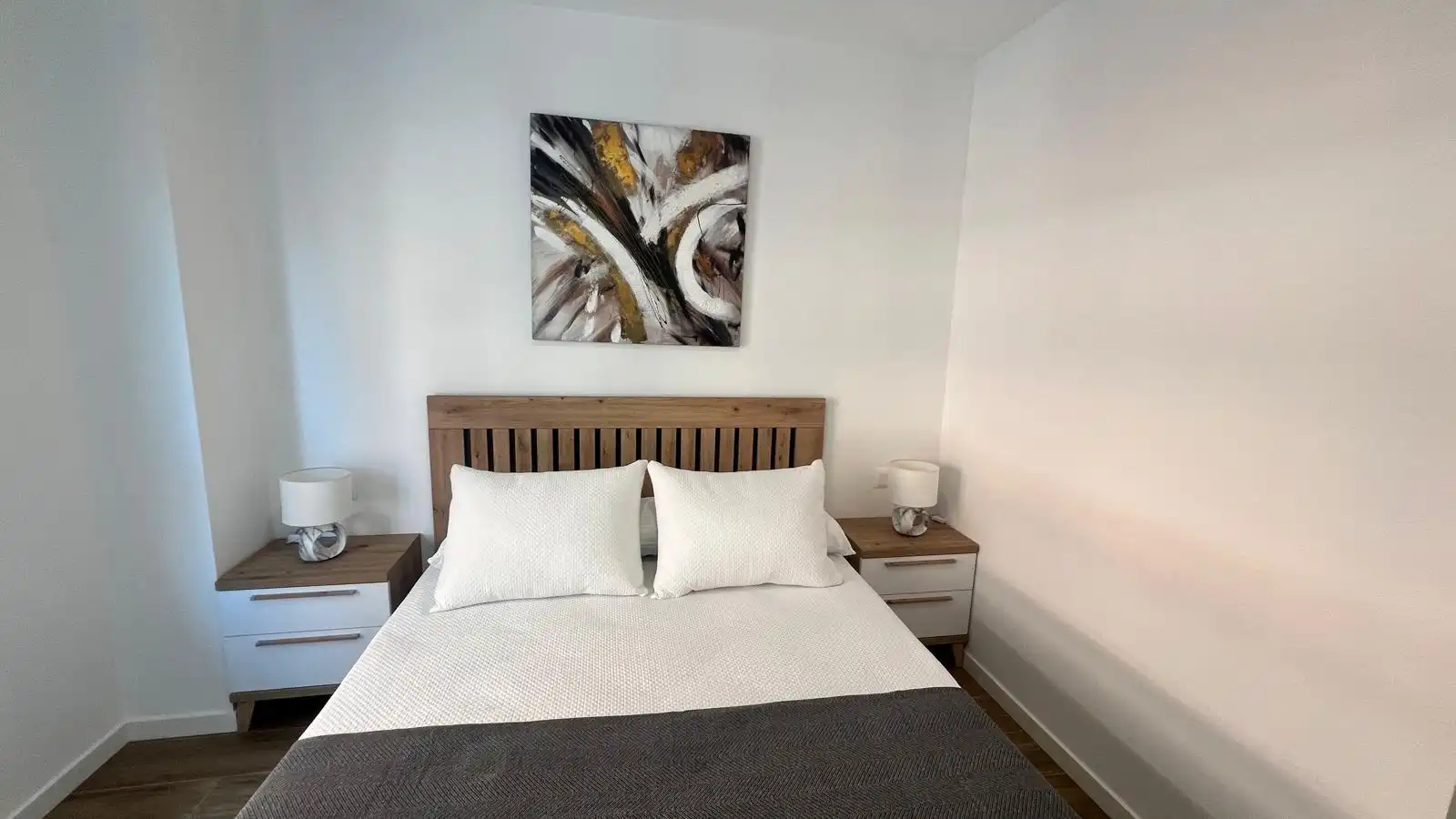Habitación de Piso en venta en Castellón de la Plana / Castelló de la Plana con Aire acondicionado, Terraza y Trastero