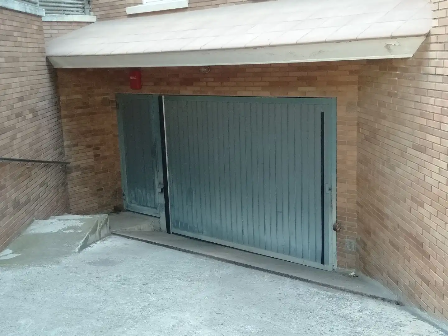 Außenansicht von Garage zum Verkauf in Molins de Rei, Barcelona